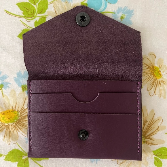 Handmade Genuine Leather Wallet - Picture 2 of 5